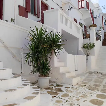 Annis Apartment