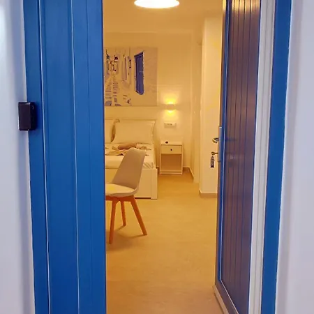 Annis Apartment *